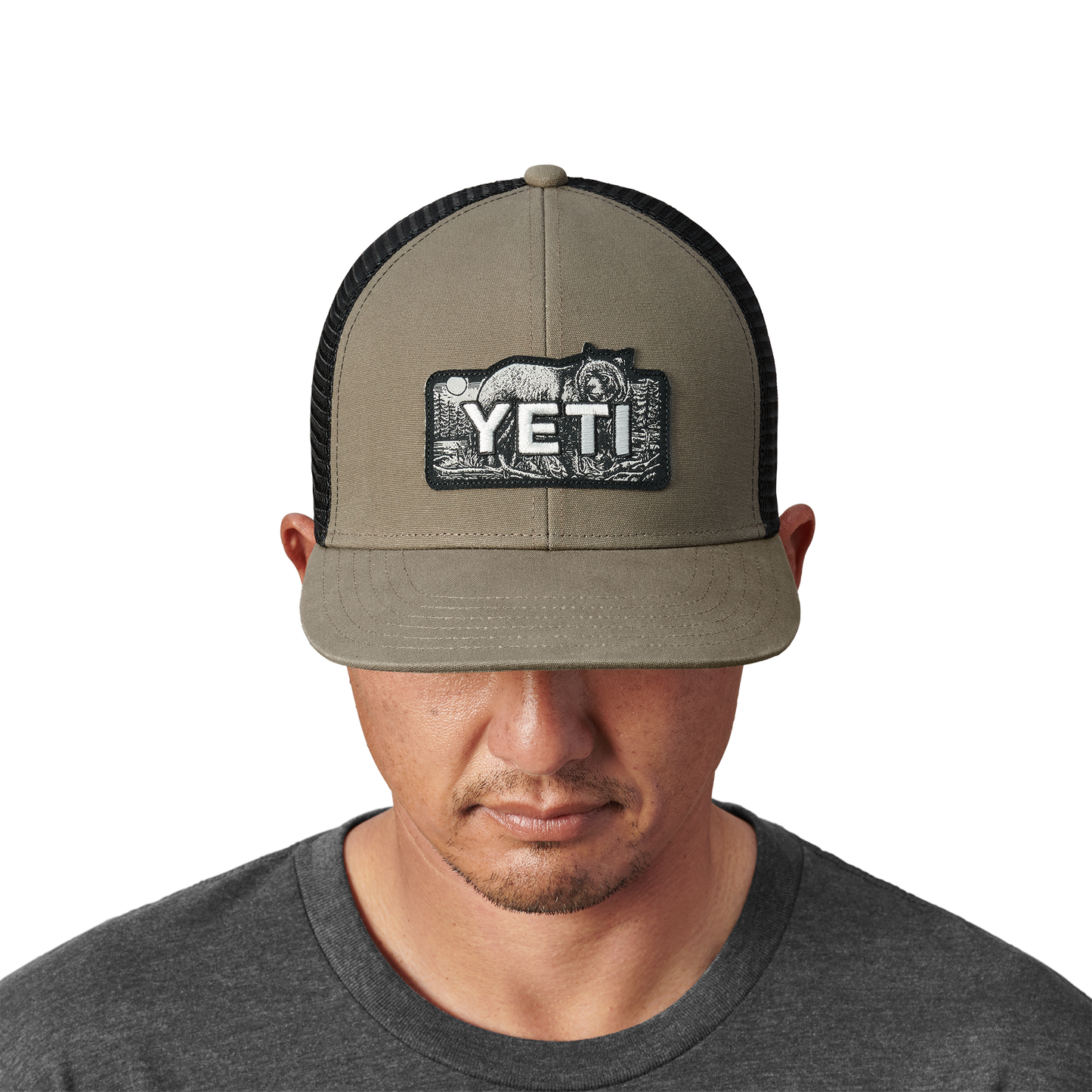YETI Casquette Trucker Bear Badge Noir