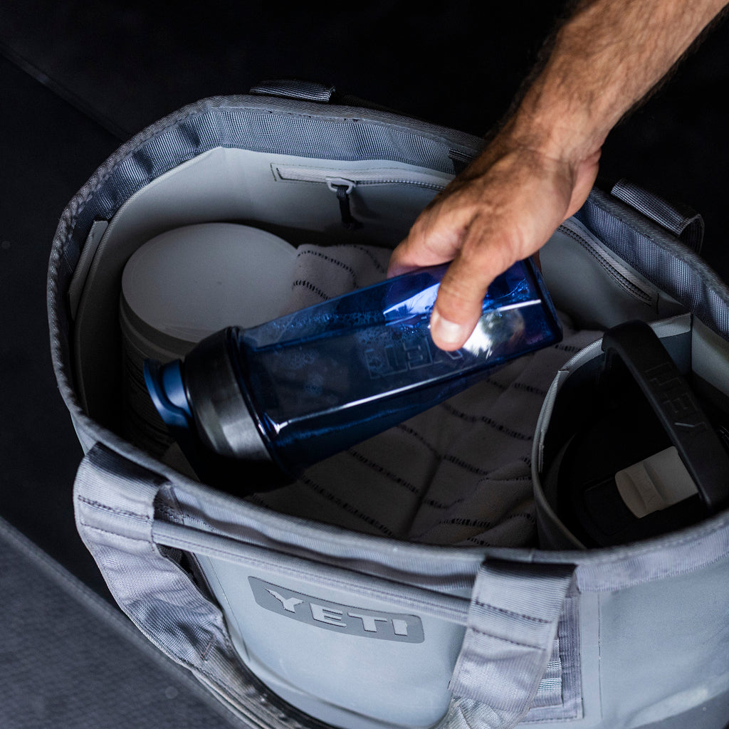 100% leakproof YETI Yonder Shaker Bottle