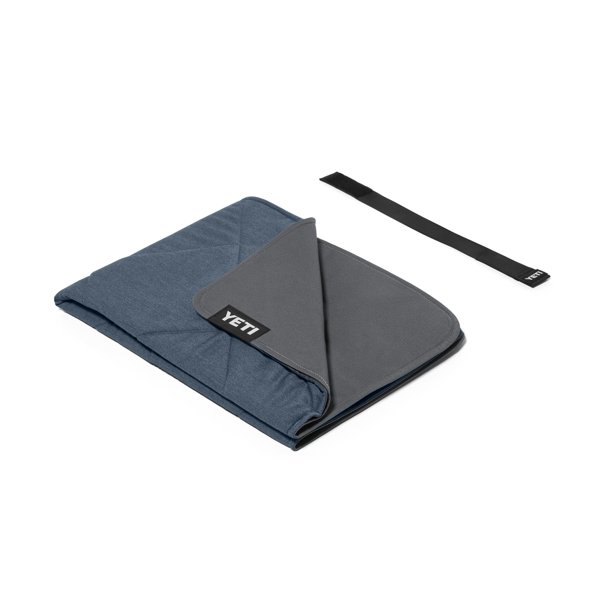 YETI Small Lowlands® Blanket Navy