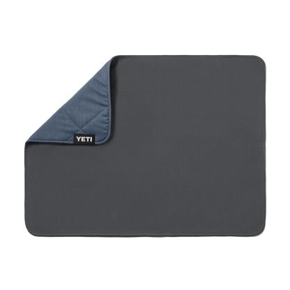 YETI Small Lowlands® Blanket Navy